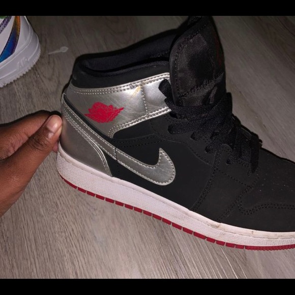 Nike Air Jordan 1 Mid Nike Air Jordan 1 Mid
